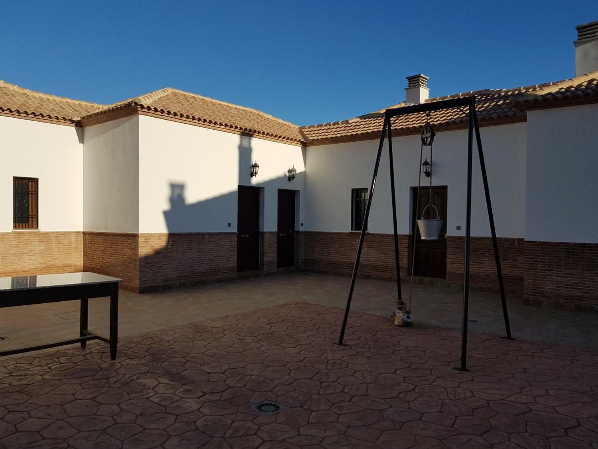 Apartamentos Rurales La Dehesa Del Acebuche Jaén Eksteriør bilde