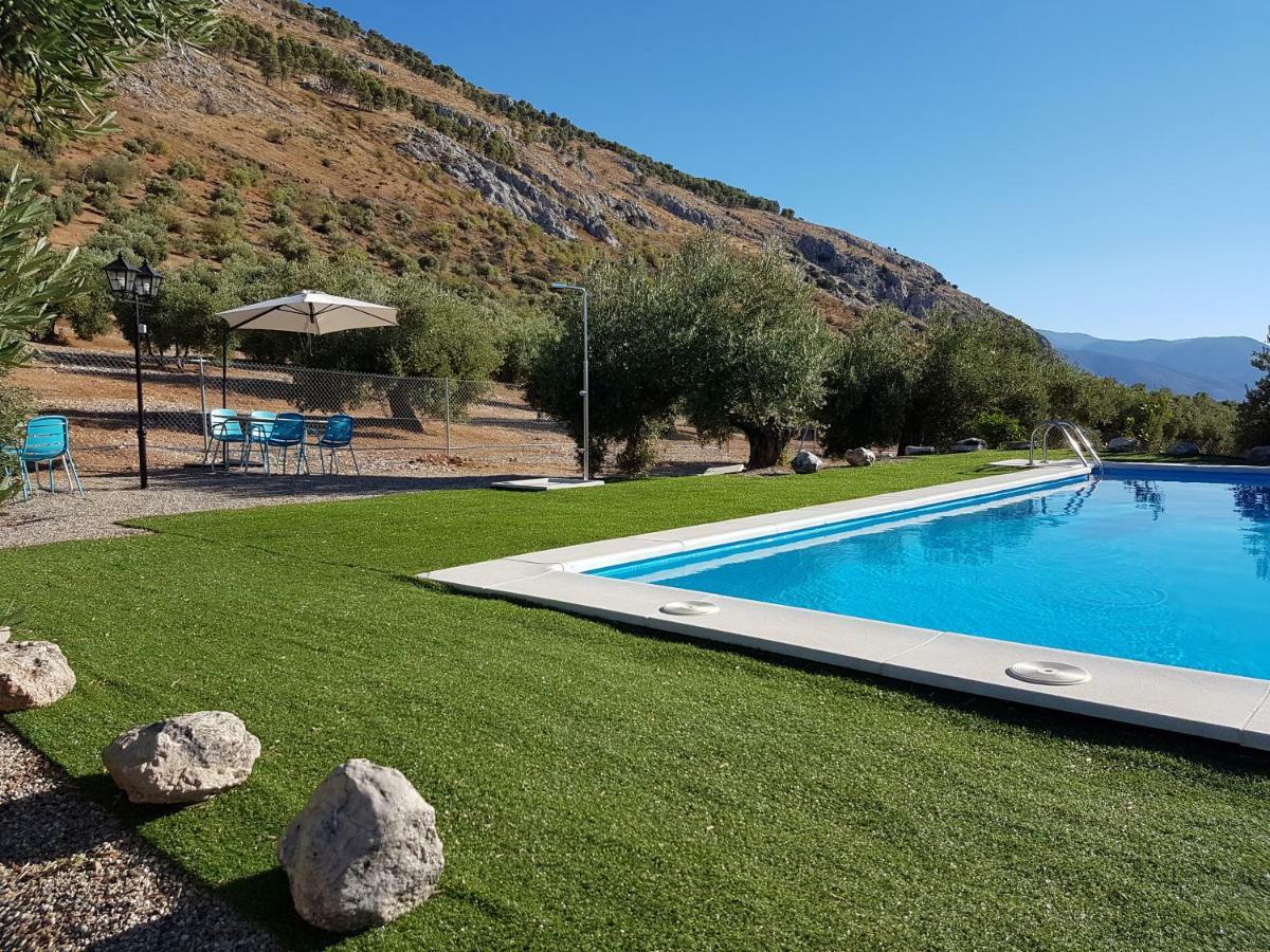Apartamentos Rurales La Dehesa Del Acebuche Jaén Eksteriør bilde